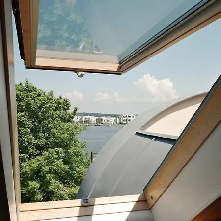 Seeblick-dachgeschoss In Historischer Zentral 4 Pax *