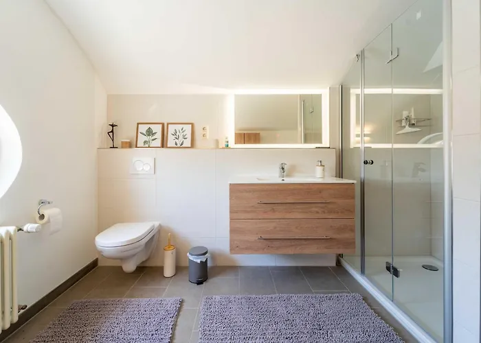 Seeblick-dachgeschoss In Historischer Zentral 4 Pax * Schwerin