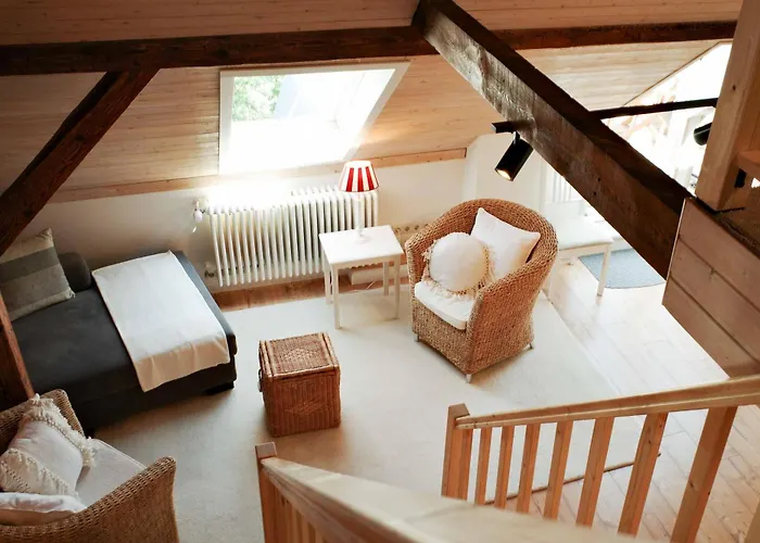 Seeblick-dachgeschoss In Historischer Zentral 4 Pax *