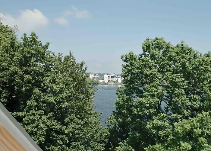 Apartman Seeblick-dachgeschoss In Historischer Zentral 4 Pax Schwerin