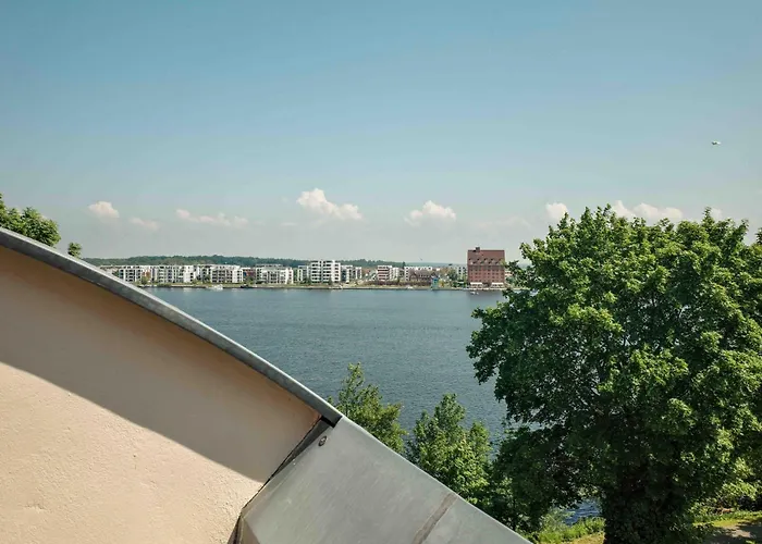 Apartman Seeblick-dachgeschoss In Historischer Zentral 4 Pax Schwerin