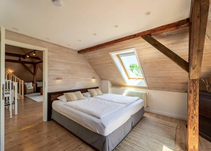 Seeblick-dachgeschoss In Historischer Zentral 4 Pax Apartman Schwerin