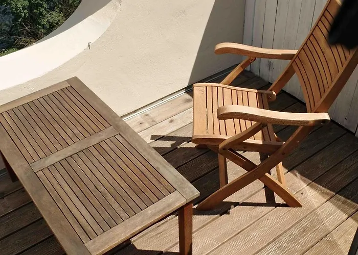 Seeblick-dachgeschoss In Historischer Zentral 4 Pax *