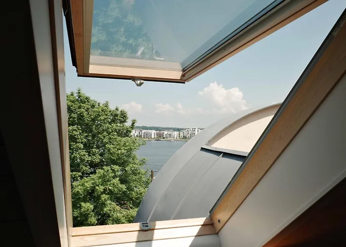 Seeblick-dachgeschoss In Historischer Zentral 4 Pax *