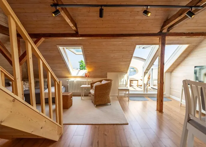 Seeblick-dachgeschoss In Historischer Zentral 4 Pax Apartman