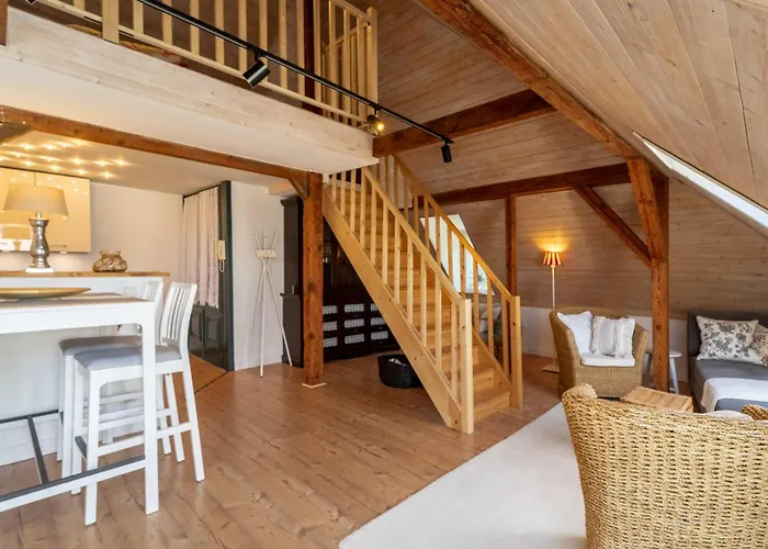 Apartment Seeblick-dachgeschoss In Historischer Zentral 4 Pax Schwerin (Mecklenburg-Vorpommern)