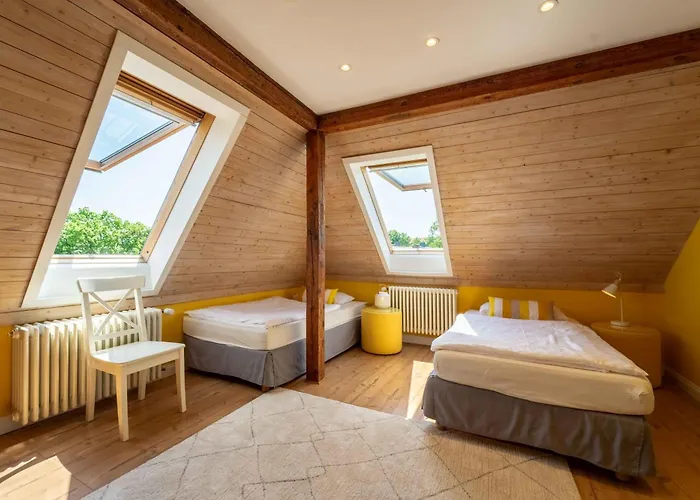 Seeblick-dachgeschoss In Historischer Zentral 4 Pax Schwerin